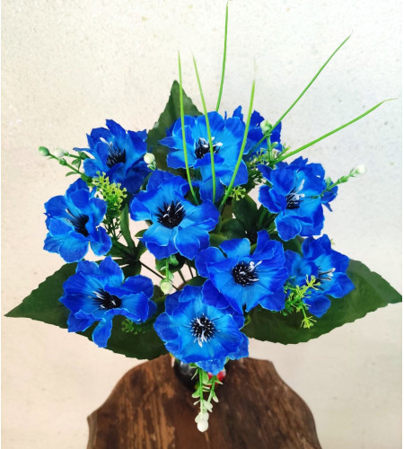 Волошки в листях, букет 12 головок