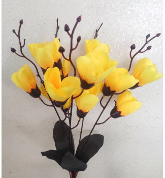 Бутони магнолії, букет 15 головок