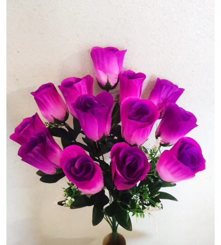 Атласні бутони троянди, букет 13 головок