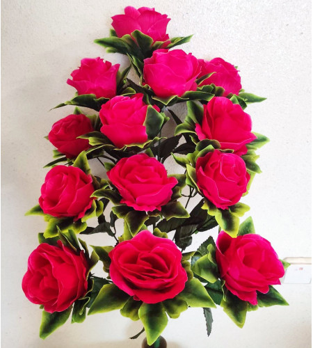 Троянда-полубутон атласна , букет 13 головок