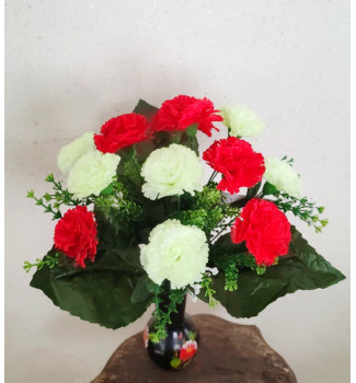 Гвоздика червоно-салатова, букет 12 головок