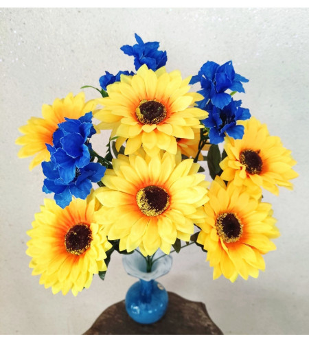 Васильки з соняшниками, букет 11 головок