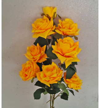 Гілка троянд, 7 головок та бутон