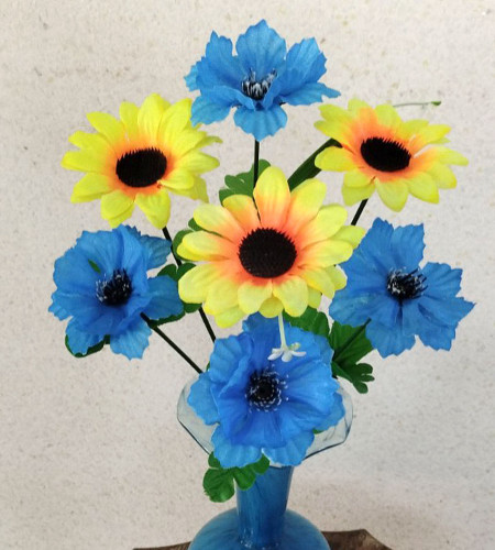 Соняшники з волошками, букет 7 головок