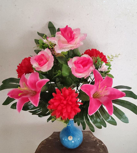 Лілії, трояди та хризантеми, букет 9 головок