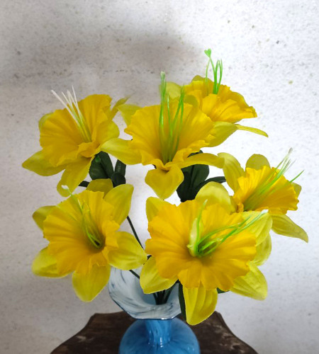 Нарциси, букет 6 головок