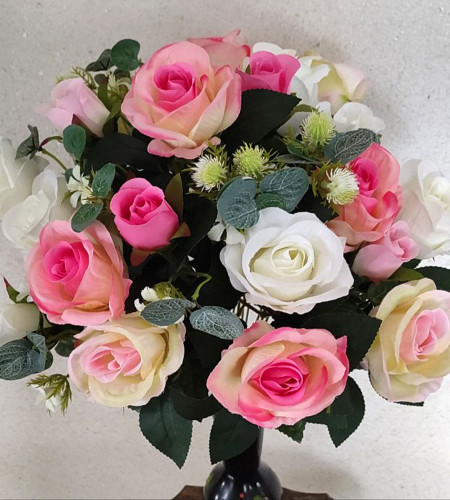 Букет троянд з добавками, букет 25 головок