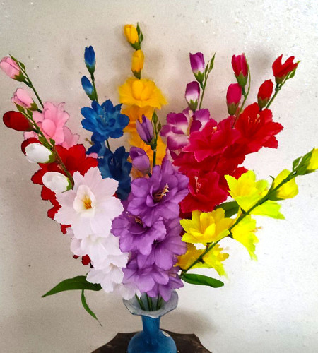 Гладіолуси різнокольорові, букет7 головок