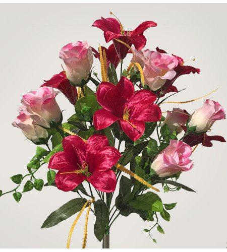 Троянди та лілії з пластиковими вусиками, букет 18 головок